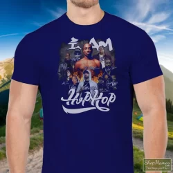 I Am Hip Hop Legends Rappers Signatures Shirt Tupac Shakur Nipsey Hussle Ice Cube Notorious Big Jay-z Eminem Snoop Dogg 10 Men's I Am Hip Hop Legends Rappers Signatures Tupac Shakur Nipsey Hussle Ice Cube Notorious Big Jay - Z Eminem Snoop Dogg T Shirt In Navy, Front View On Light Wood Background